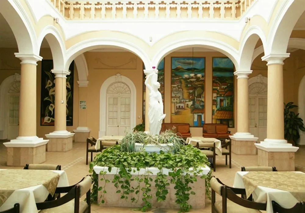 ***  Hotel Posada Regis Guadalajara México